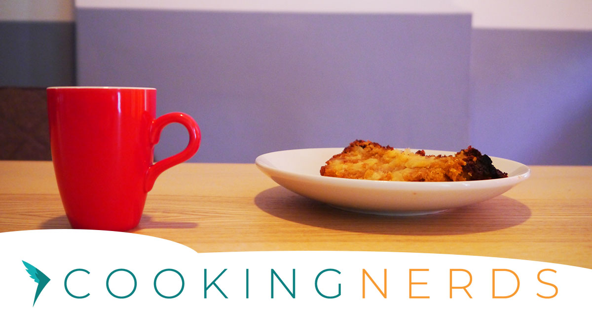 Soft and Sweet Queal Apple Cake - CookingNerds Recipe